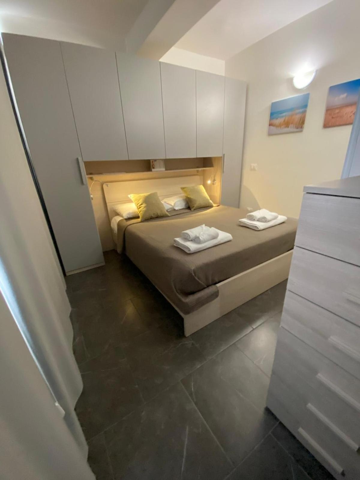 Little House Appartement Reggio di Calabria Buitenkant foto